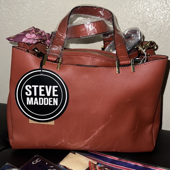 NWT Steve Madden Tote and 6 Twillys - Picture 5 of 8